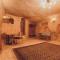 Pinhan Cave Suites