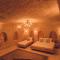 Pinhan Cave Suites