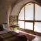 Pinhan Cave Suites