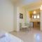 Michaela Beach House, Walk to Beach Shops & Dining, By ThinkVilla