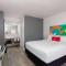 Travelodge by Wyndham Orlando Lake Buena Vista South