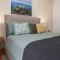 Neos Kosmos Gem with Balcony and Acropolis View - Atene