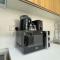 Oasis Grove Stylish 2BR Retreat in Masdar City - 阿布扎比
