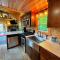 B11 NEW Awesome Tiny Home with AC Mountain Views Minutes to Skiing Hiking Attractions - Carroll