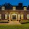 Villa Rose Gated Estate Heated Pool Perfect for Gatherings - Lithonia