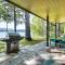 Lake George Retreat with Dock and Game Room! - كوينزبيري