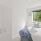 Spacious & Modern 4 bed house Free Parking & Wi-Fi - Sanderstead