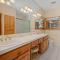 Do not miss your chance to vacation at this five bedroom 5 bath mountain home - إنكلين فيلادج