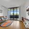 ParkView Apt & Private Parking & Close to Station - Сідней