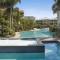 Sand Dunes Resort Stunning Beachfront Apartment