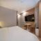 Gray 193 Hotel