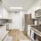 Indiana Dunes Home with Gas Grill 1 Mi to Beach! - 密歇根城
