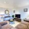 2 Bed Property Close to Heathrow Airport