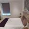 2 Bed Property Close to Heathrow Airport - 豪士罗