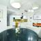 Luxury Escapes - Elegant 3BR Apt with 4 Balconies in 29 Blvd - Dubaj