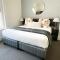 4 on Varneys Guest House