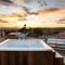 Casa Quebrada, New 3BR Modern Home in Centro