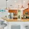 Home with Patio Near Zoo Miami and Black Creek Canal! - ميامي