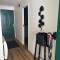 The GREEN HOUSE , grand parking, proche gare, jardin, jacuzzi