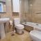 Lovely 2-Bed Apartment in Marina de la Duquesa