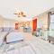 Newport Beach Condo with Patio Perfect Location on the Boardwalk - شاطئ نيوبورت