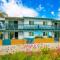 Oceanfront Condo in Newport Beach with Private Balcony and Perfect Location by the Pier - Newport Beach