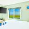 Condo in Newport Beach with Private Balcony and Ideal Location by the Pier - شاطئ نيوبورت