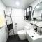 Open special price, a beautiful accommodation, Seoul, Station in front of Hankuk University of Foreign Studies, hotel bedding, queen3, Bathroom1, remodeling, Cozy, Yellow moon Stay - Seul