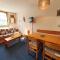 Studio 4 pers, animaux admis, terrasse - FR-1-353-11