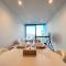 Aus108 - 1B1B with breathtaking city views
