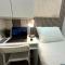 Cozy Partition Room for Travelers in Tecom - Dubaj