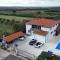 Studio Apartment with pool, Airport Zadar - Donji Zemunik
