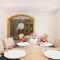 Super Townhouse Dona Castle