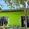 One Mek Roomstay - Kampong Jelutong