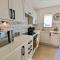 Spacious and Modern Entire Home with Garden - Stockport