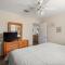 Oceanfront 2BR Cottage w Sunsets Views Comfy and Pet and Family Friendly