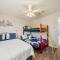 Oceanfront 2BR Cottage w Sunsets Views Comfy and Pet and Family Friendly