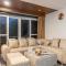 Alaya Stays 3 BHK Apartment with Scenic views - Cliff Perch - Шимла