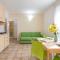 Budget Village Apartments - Porto Letizia