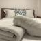 The White Loft - Explore Center by foot - 350m from seaside - 塞萨洛尼基