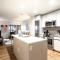Modern Apt In Seaport - ALX-1103 - Бостон