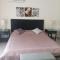 Queens Garden Apt by Kings Mall