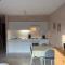 Studio White Chateau met parking en zonnig balkon