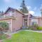 Family-Friendly Home with Patio and Garden in Everett! - إيفريت