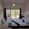 Cascades 15 - Amazing Lake Views l Spa Bath l Split Level Apt l Central Location l Wi-Fi - Jindabyne