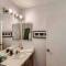 Modern Spacious 3 BR Home Pool and Game - 凤凰城