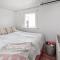4 Bedroom Cozy Home In Mellbystrand - Mellbystrand