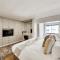 Seaside Apartment opposite Seapoint Promenade.