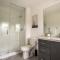 Spotless 5 bed and 4 bath with Wi-Fi and 1hr to Niagara - Hamilton