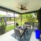 Cozy Coral Cottage with Tiki Hut, Mini Golf, Arcade and Grill - Cape Coral